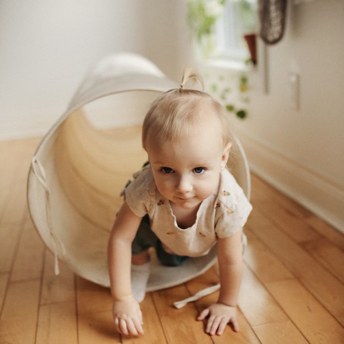 Play Tunnel