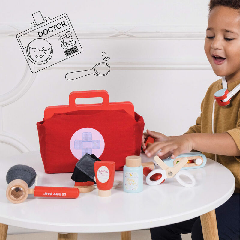 Le Toy Van Doctor's Set