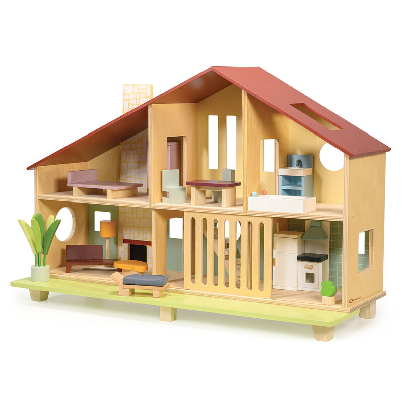 Cedar Chalet with Furniture