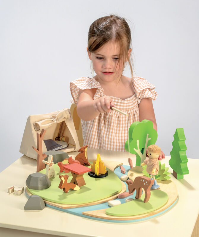Tender Leaf Wildlife Camping Playset