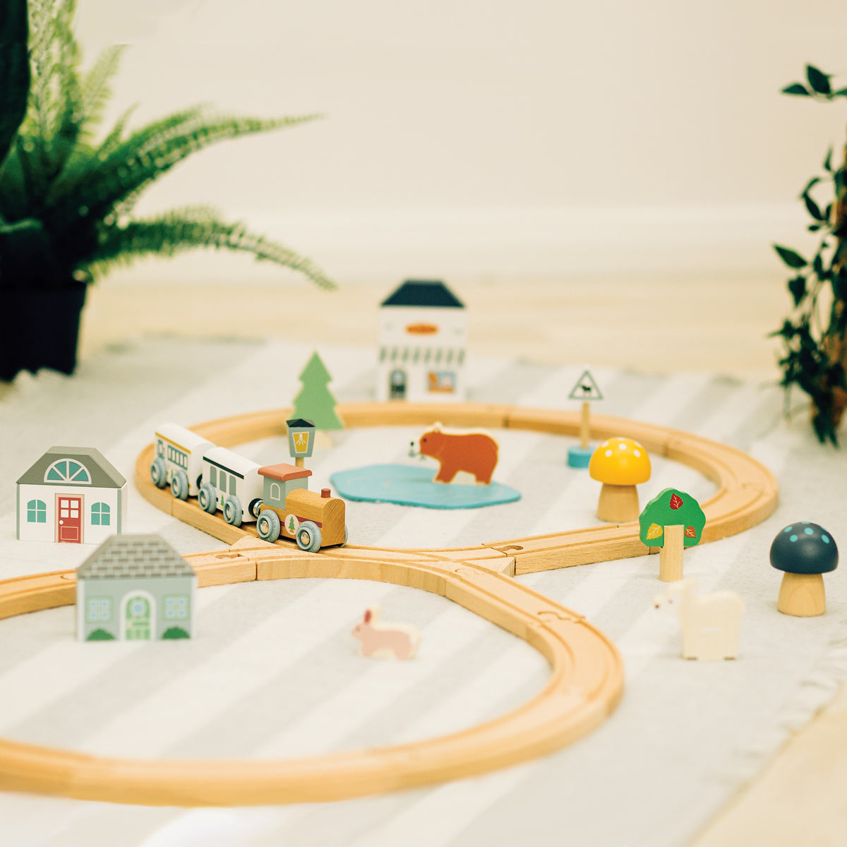 Simply Scandi FSC Woodland Train Set