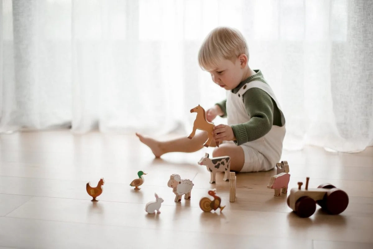 Qtoys Farm Animals Tractor Set