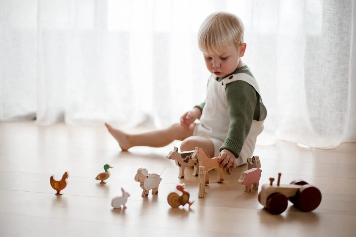Qtoys Farm Animals Tractor Set