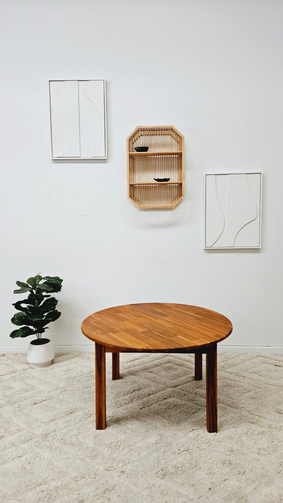 Acacia Round Table