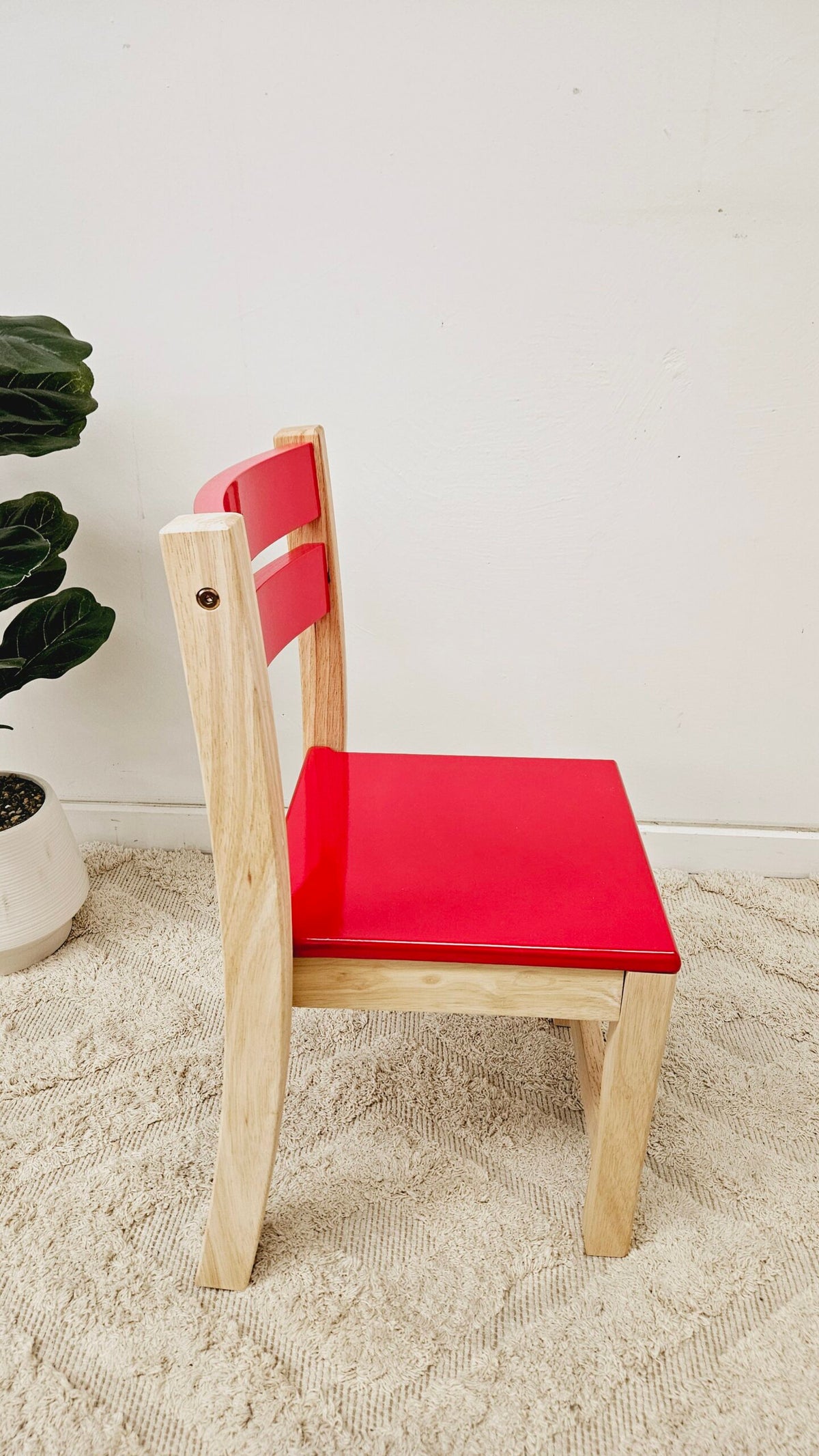 Red Seat stacking chairs – Set of 2