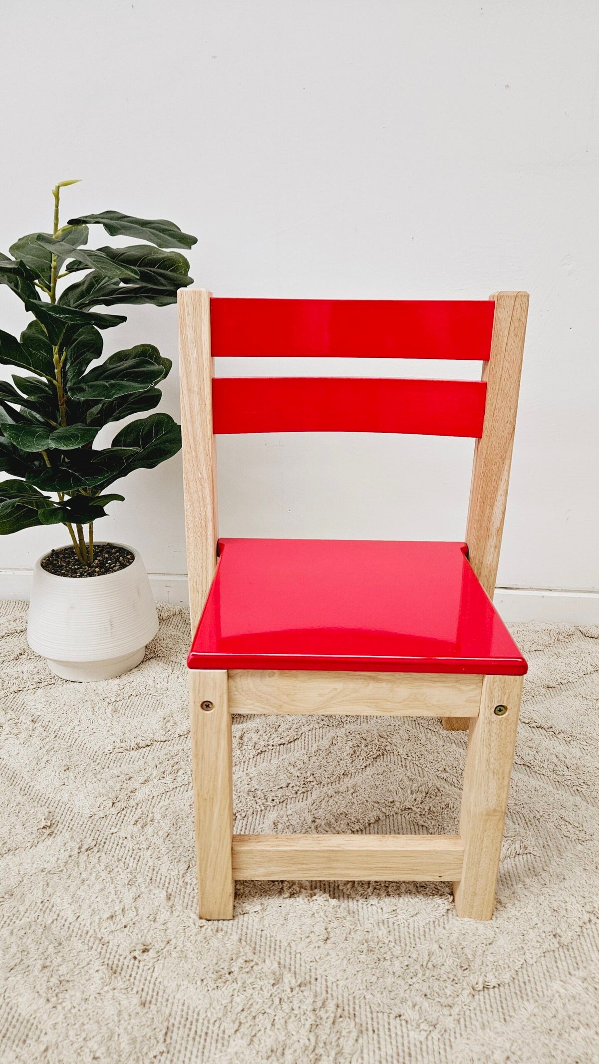 Red Seat stacking chairs – Set of 2