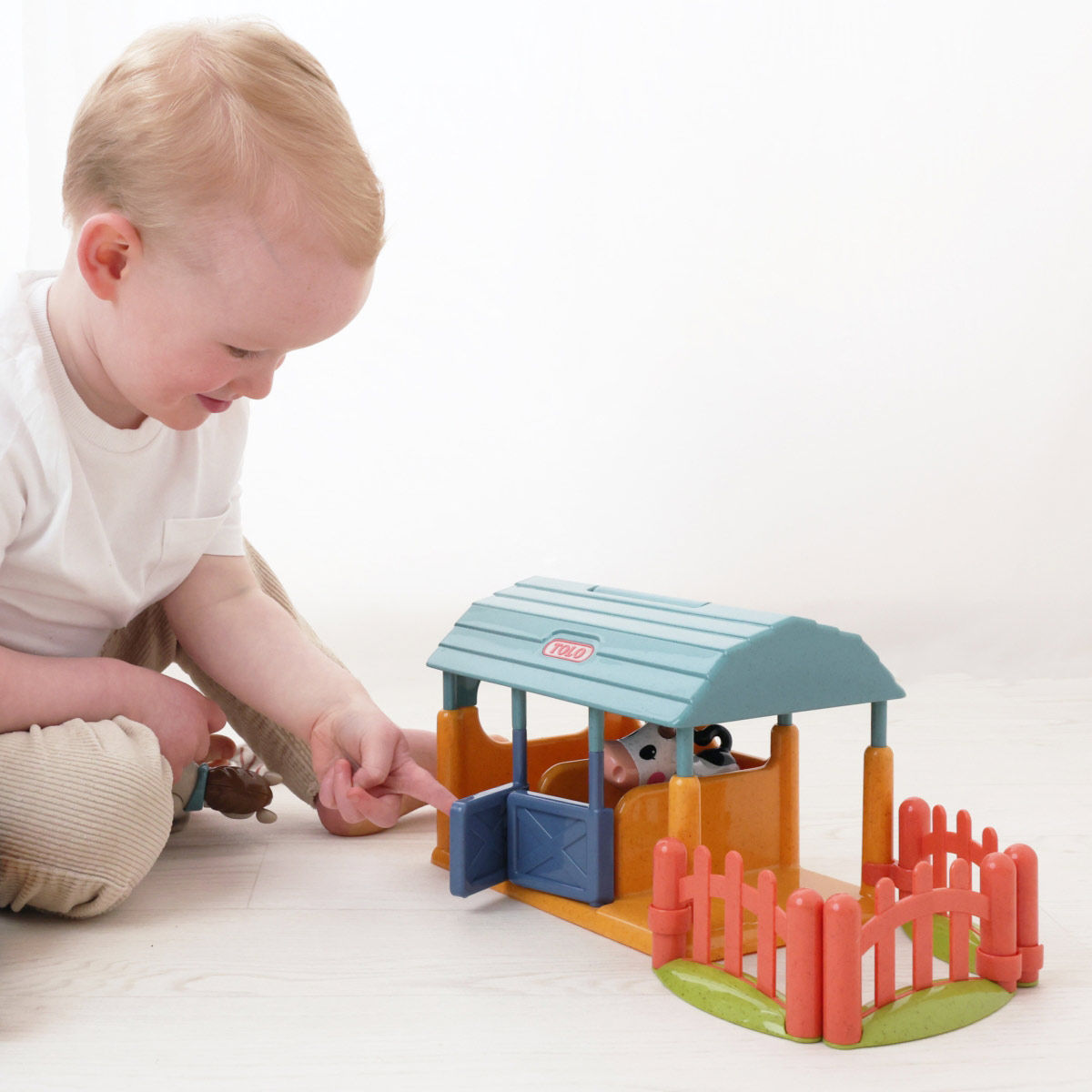 First Friends Cow & Horse Stable Set