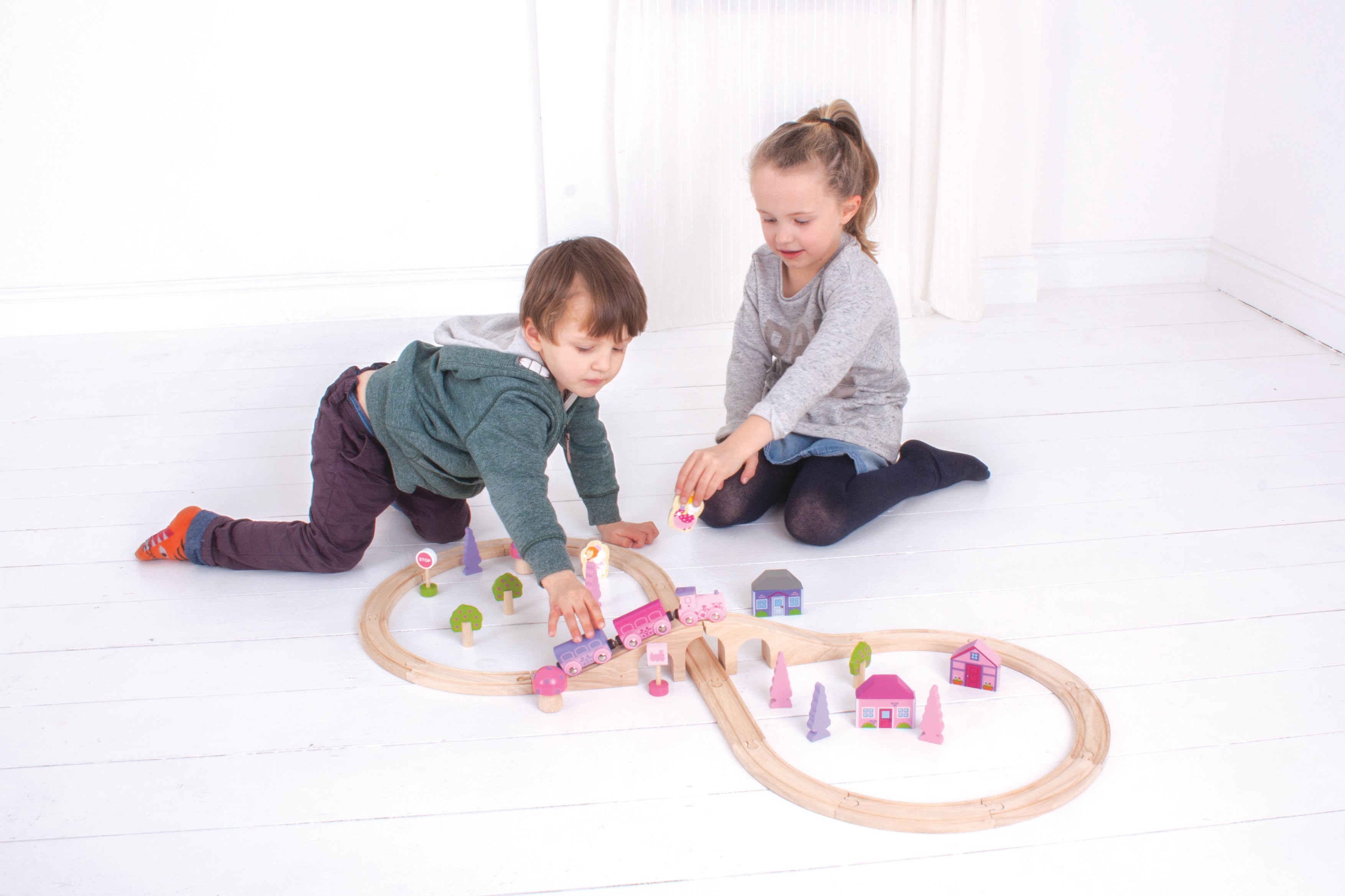 Fairy Figure of Eight Train Set