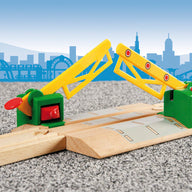BRIO Tracks - Magnetic Action Crossing