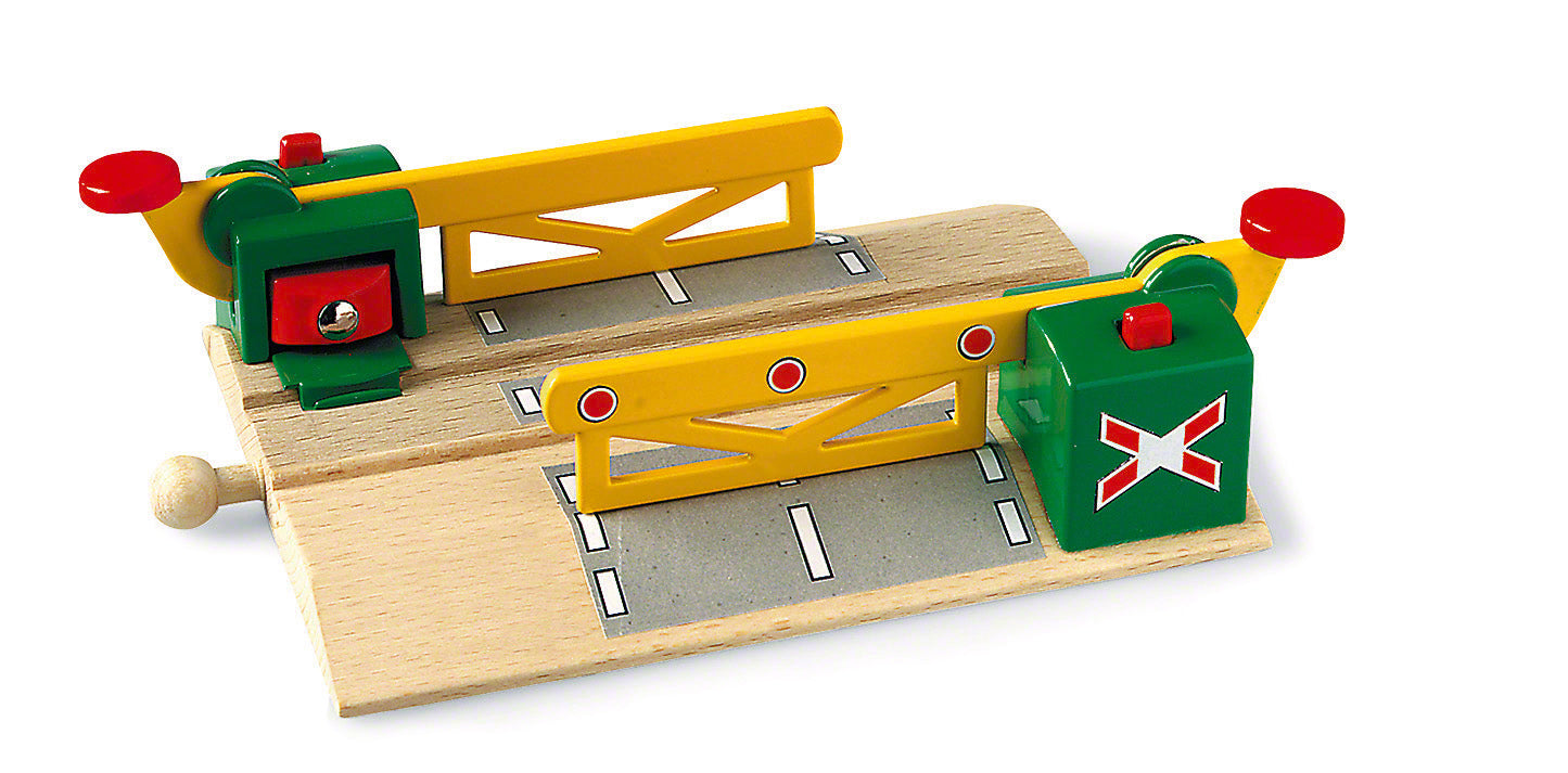 BRIO Tracks - Magnetic Action Crossing