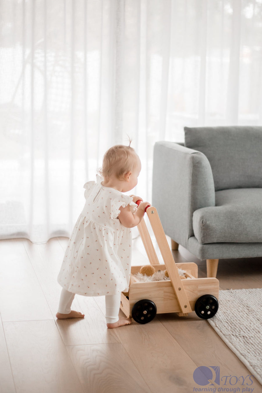 Qtoys Classic Baby Walker